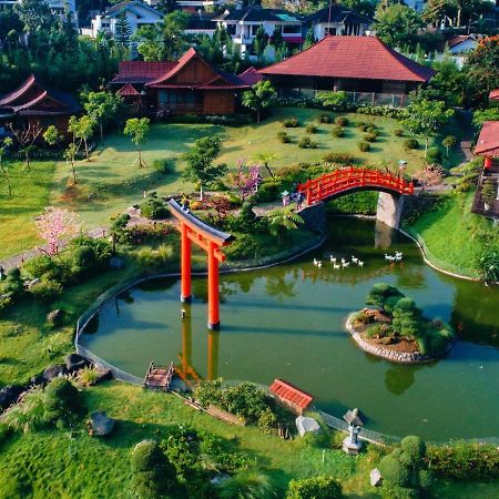 The Onsen Hot Spring Resort Batu  Dış mekan fotoğraf
