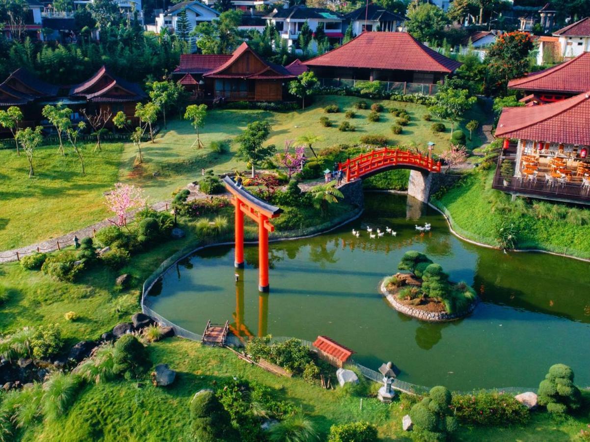The Onsen Hot Spring Resort Batu  Dış mekan fotoğraf